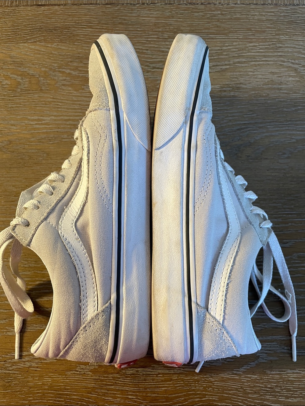Vans Low-Top Suede Sneakers in Light Gray and White - Picture 6 of 8
